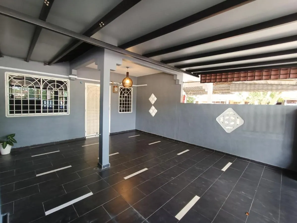 Juwita Homestay Bukit Katil - Free Unifi And 15 Minutes To Town Malacca Holiday home