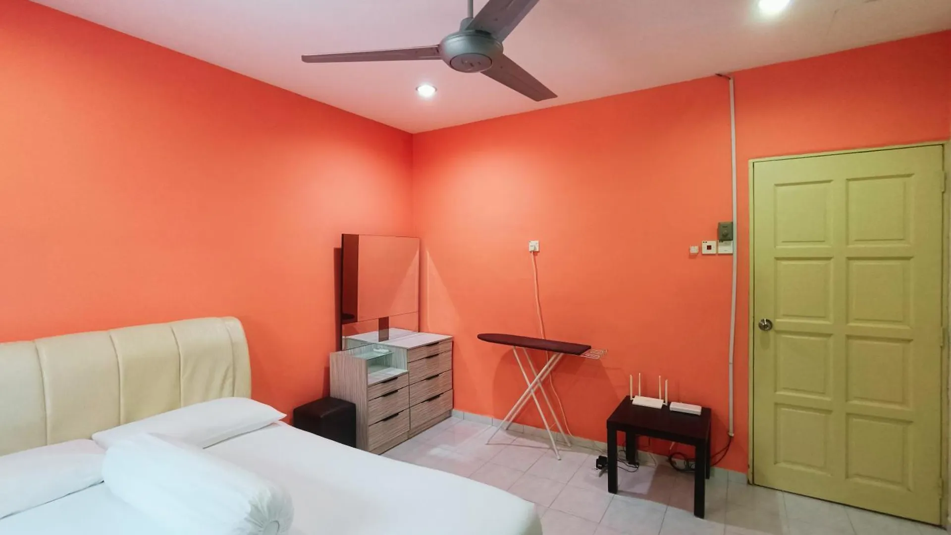 Juwita Homestay Bukit Katil - Free Unifi And 15 Minutes To Town Malacca 0*,  Malaysia